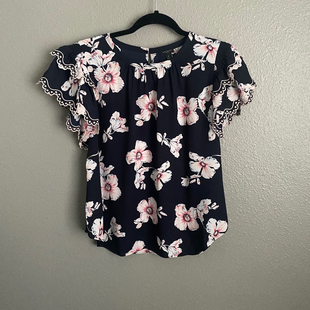 Ann Taylor petite pink flower ruffle cap sleeve.